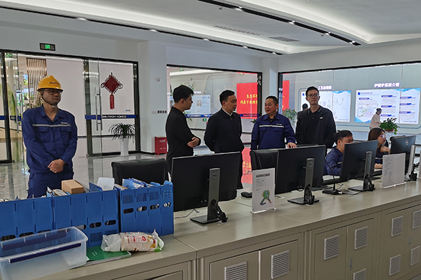 1719479070568564.jpg 領(lǐng)導(dǎo)參觀.jpg