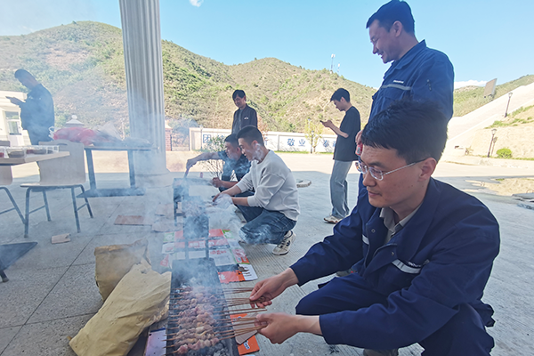 1748305892844386.png 燒烤現(xiàn)場(chǎng).png